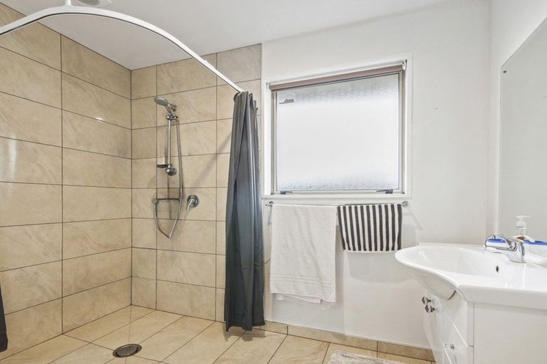 Photo of property in 10 Netley Place, Aranui, Christchurch, 8061