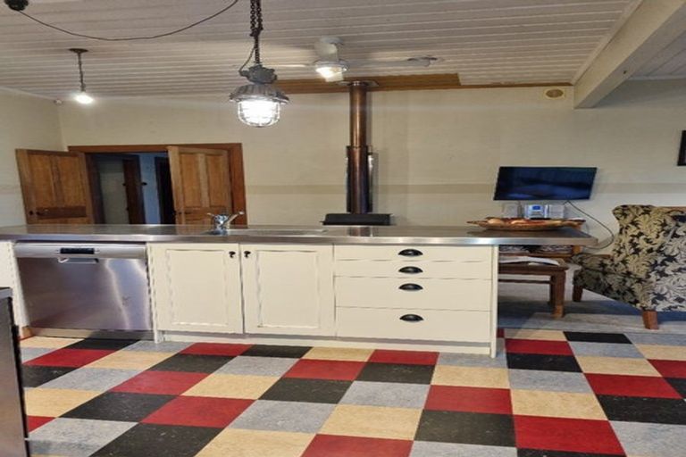 Photo of property in 27 Parrs Road, Hurworth, New Plymouth, 4371