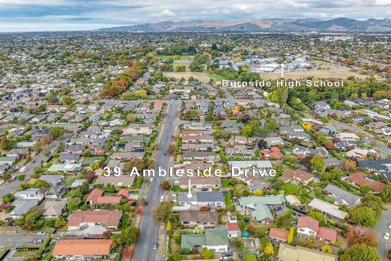 Photo of property in 39 Ambleside Drive, Burnside, Christchurch, 8053