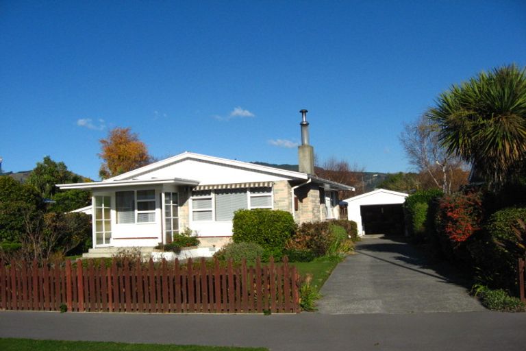 Photo of property in 17 Hurunui Street, Cracroft, Christchurch, 8025