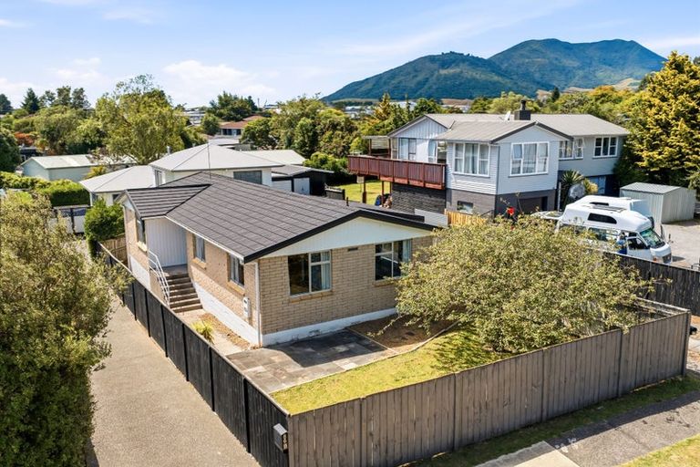 Photo of property in 86 Tamatea Road, Taupo, 3330
