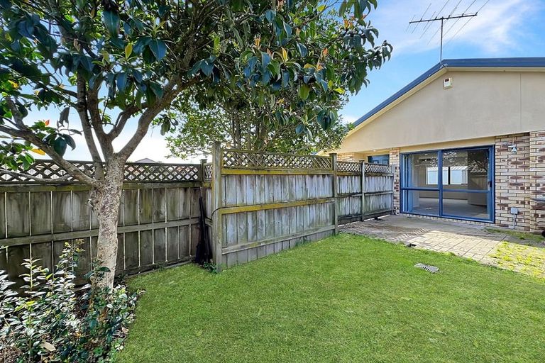 Photo of property in 43 Foxlaw Street, Randwick Park, Auckland, 2105