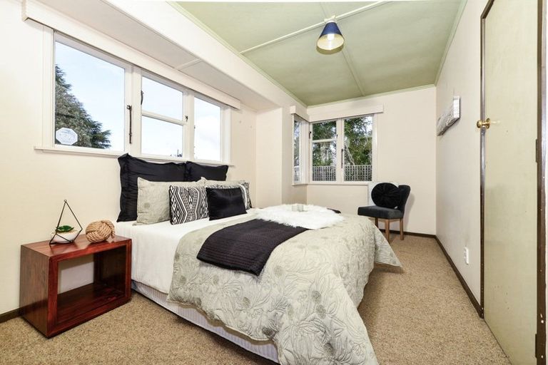 Photo of property in 1 Moule Place, Fairfield, Hamilton, 3214