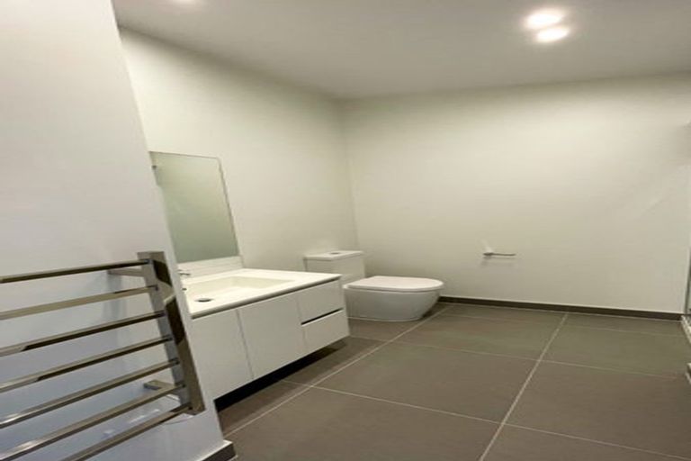 Photo of property in 78 Manarini Road, Westgate, Auckland, 0614