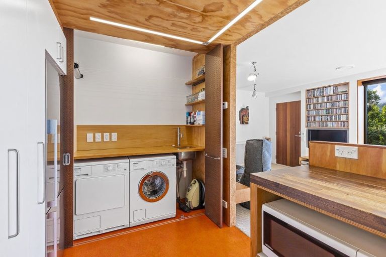 Photo of property in 127a Makara Road, Karori, Wellington, 6012