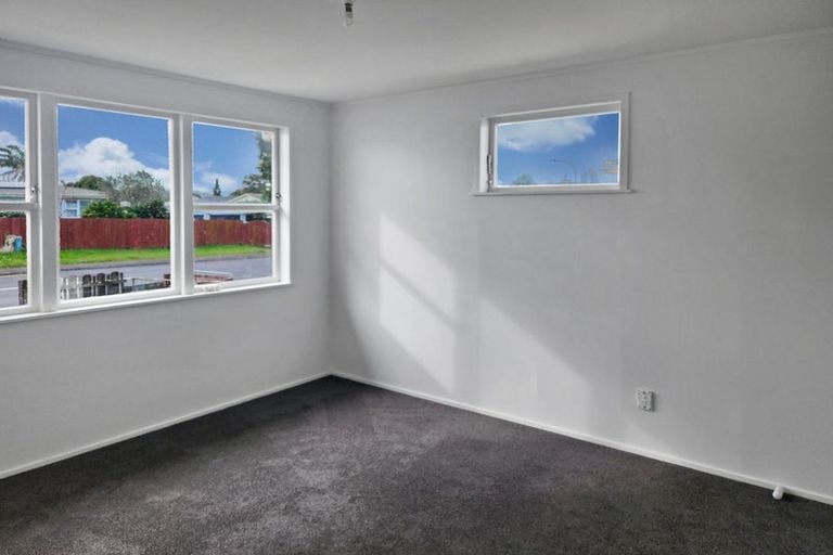 Photo of property in 127 Chichester Drive, Rosehill, Papakura, 2113