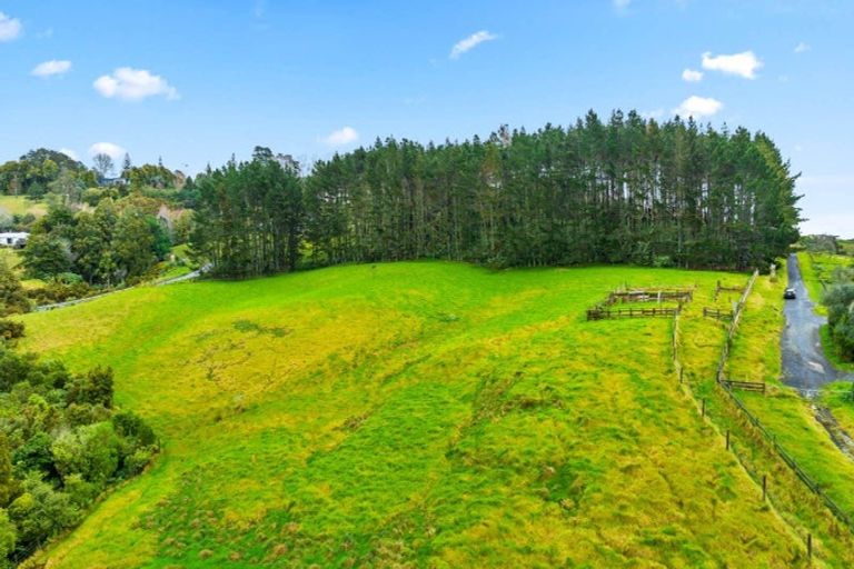 Photo of property in 51a Murphys Road, Totara Park, Auckland, 2019