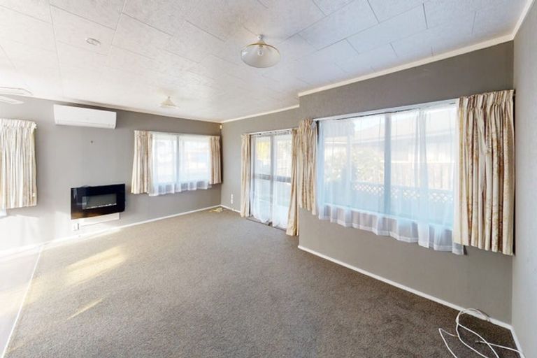 Photo of property in 14 Sheffield Place, Springvale, Whanganui, 4501