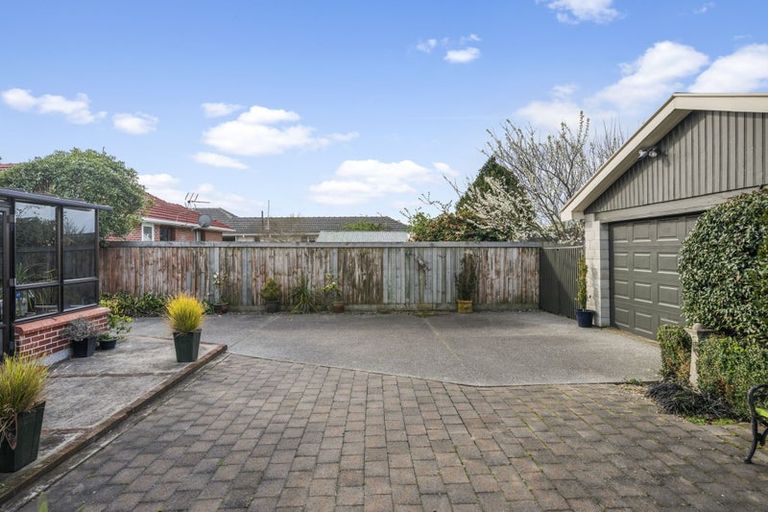 Photo of property in 24 Hounslow Street, Ilam, Christchurch, 8041