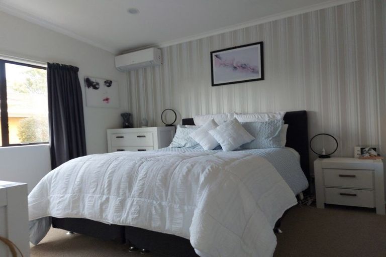 Photo of property in 2/436 Great South Road, Opaheke, Papakura, 2113