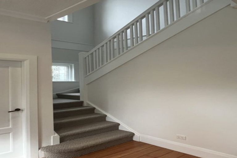 Photo of property in 64 Cashmere Avenue, Khandallah, Wellington, 6035