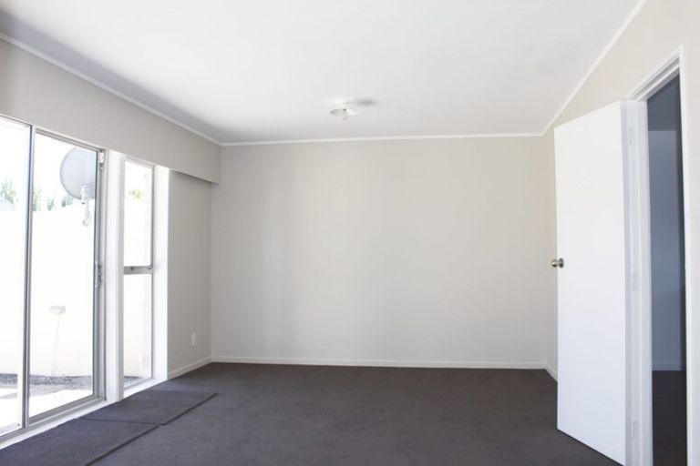 Photo of property in 2/10 Fenton Street, Papatoetoe, Auckland, 2025