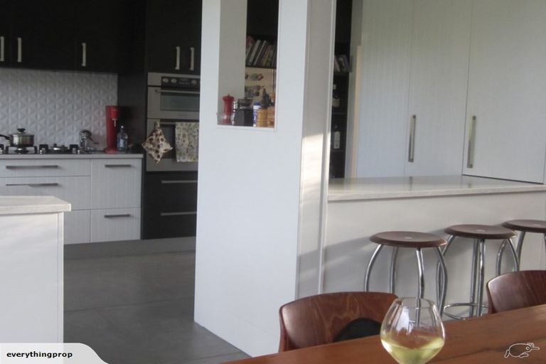 Photo of property in 83 Dignan Street, Point Chevalier, Auckland, 1022