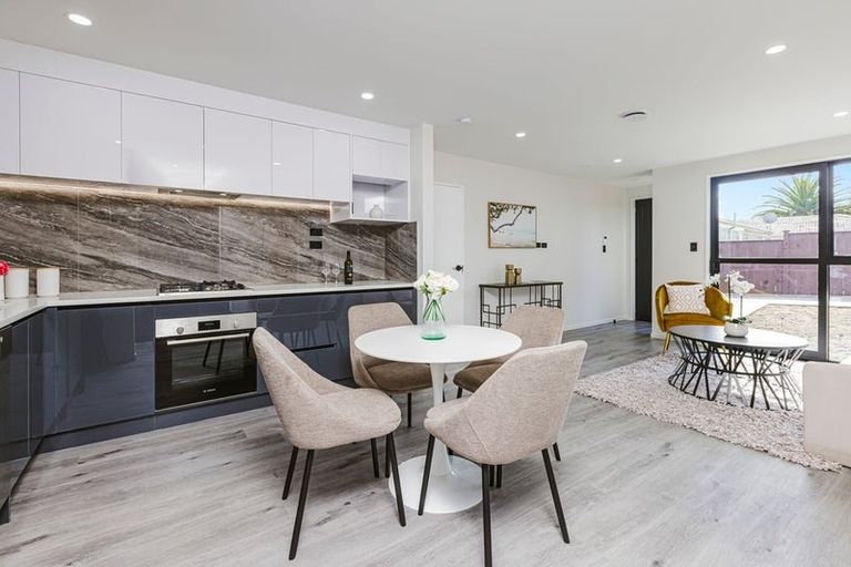 Photo of property in 16b Smedley Street, Manurewa, Auckland, 2102