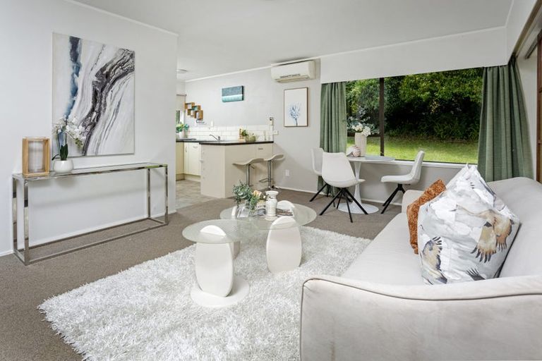 Photo of property in 2/20 Gladys Avenue, Glenfield, Auckland, 0629