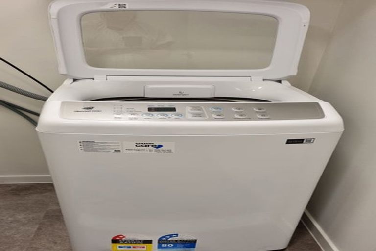 Photo of property in 3/63 Tiketike Way, Brooklyn, Wellington, 6021