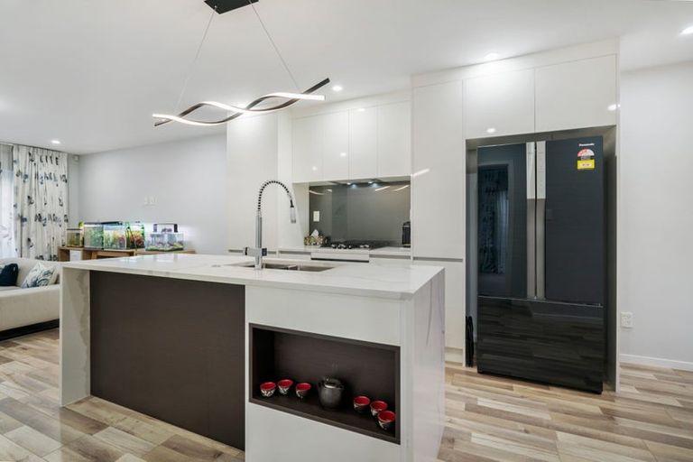 Photo of property in 189a Edmonton Road, Te Atatu South, Auckland, 0610