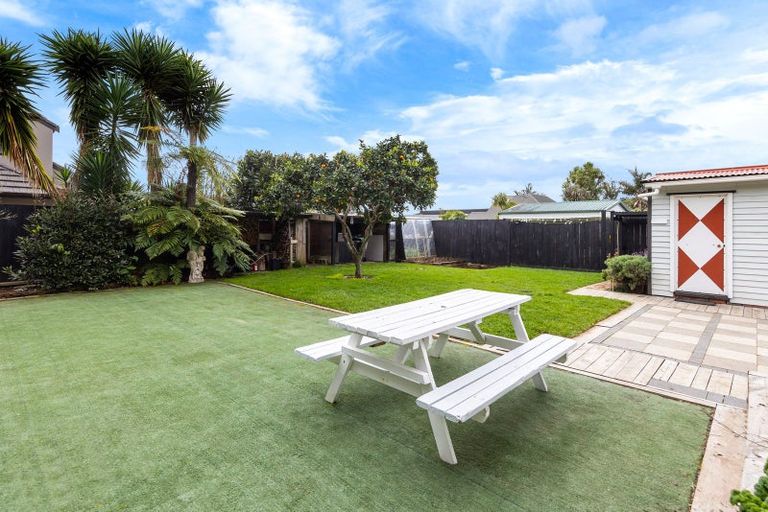 Photo of property in 41 Humariri Street, Point Chevalier, Auckland, 1022