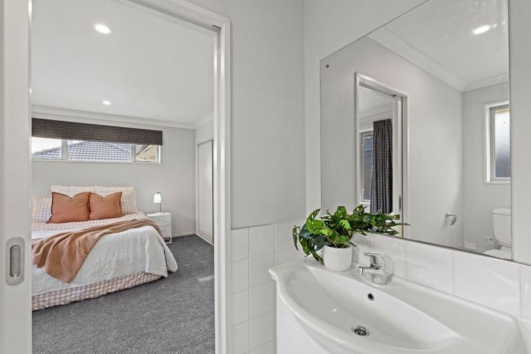 Photo of property in 15a Westburn Terrace, Burnside, Christchurch, 8041