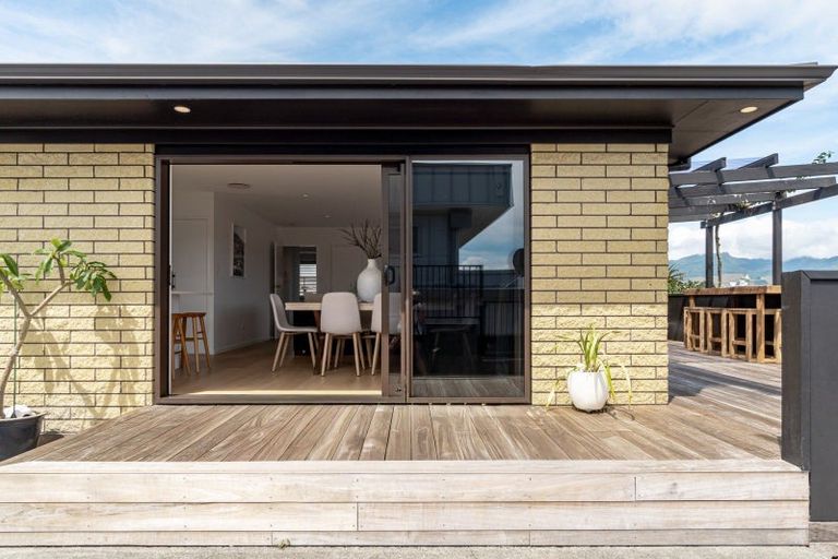 Photo of property in 10c Long Street, Raglan, 3225