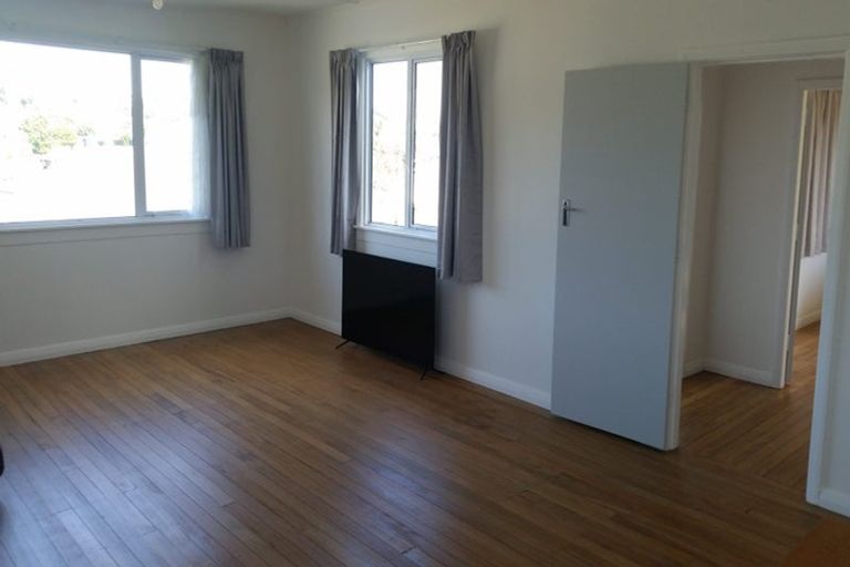 Photo of property in 2 Cambridge Street, Patea, 4520