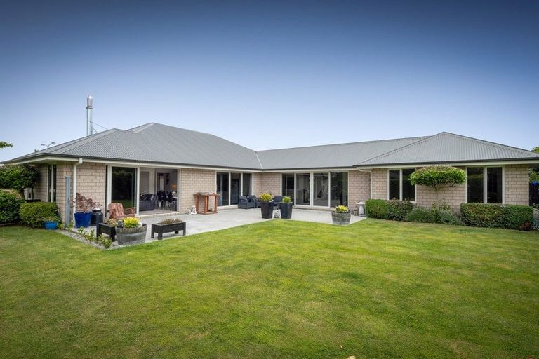 Photo of property in 2 Castleton Drive, Rolleston, 7615