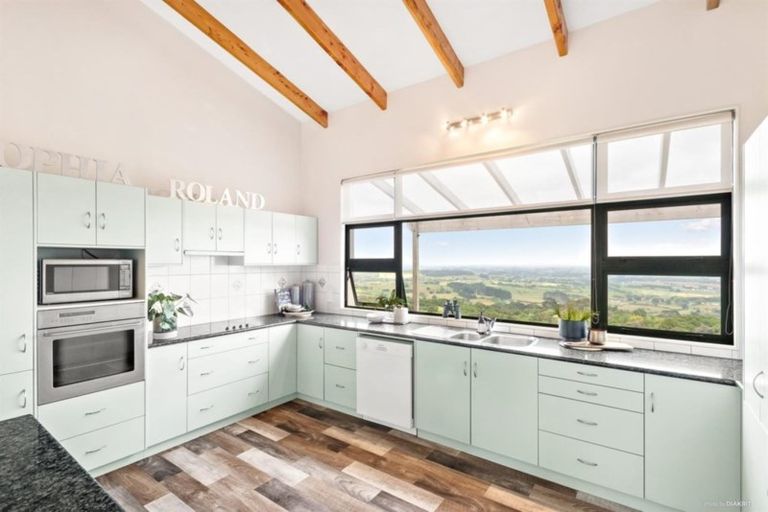 Photo of property in 288 Maxted Road, Bombay, Drury, 2579