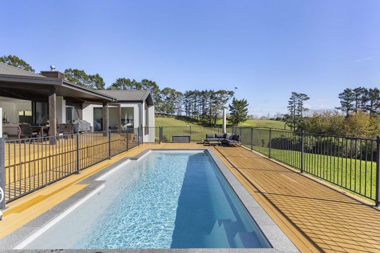 Photo of property in 142 Hauora Lane, Waitoki, Kaukapakapa, 0871