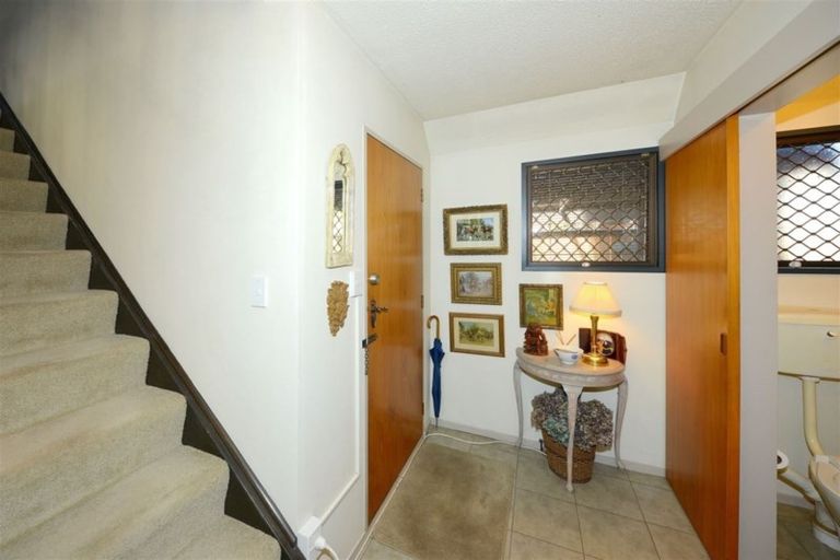 Photo of property in 2/88 Abberley Crescent, St Albans, Christchurch, 8014