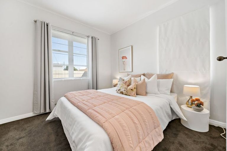 Photo of property in 80 Seddon Street, Pukekohe, 2120