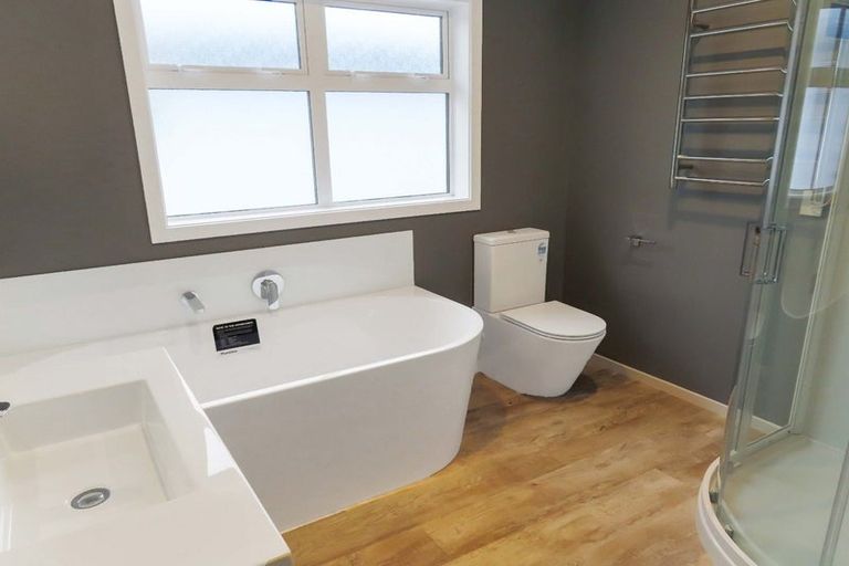 Photo of property in 2b Delaney Drive, Stokes Valley, Lower Hutt, 5019