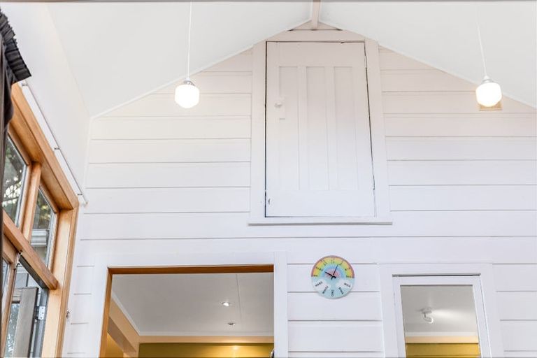 Photo of property in 152 Russell Terrace, Berhampore, Wellington, 6023