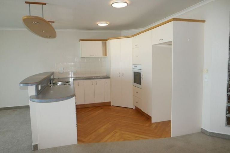 Photo of property in Ocean Apartments, 44-46 Marine Parade, Paraparaumu Beach, Paraparaumu, 5032
