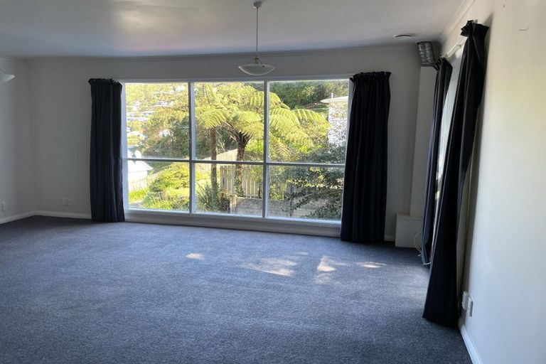 Photo of property in 6 Epsom Way, Karori, Wellington, 6012