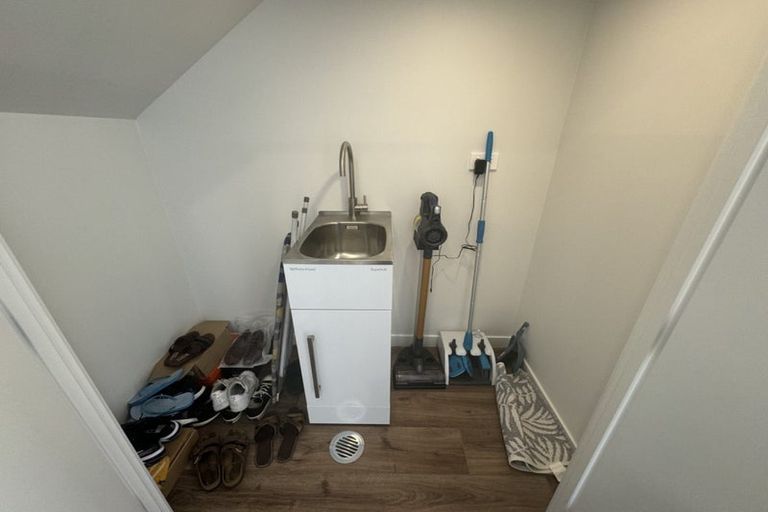 Photo of property in 9c Welby Place, Mangere, Auckland, 2022