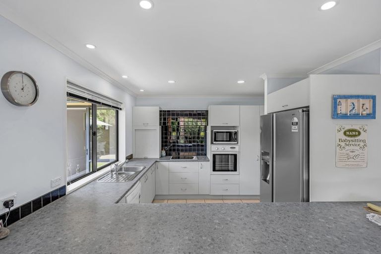 Photo of property in 41 Chadlington Avenue, Henderson, Auckland, 0612