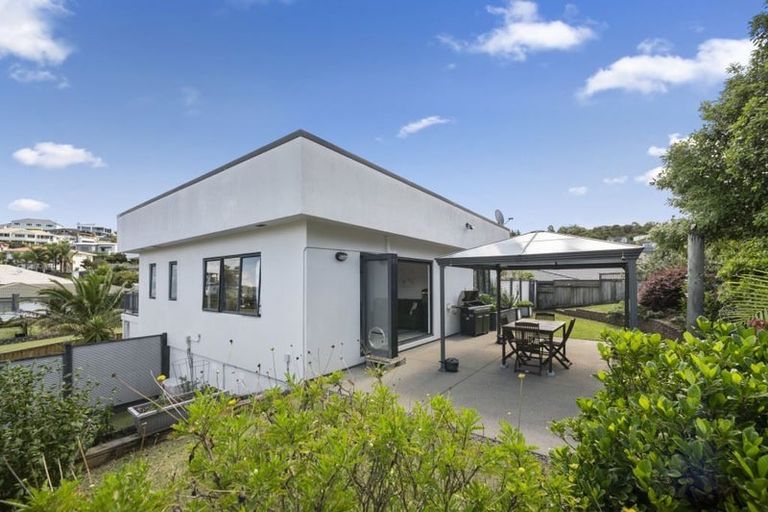 Photo of property in 3 Ambassador Glade, Orewa, 0931