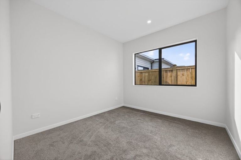 Photo of property in 10 Piko Road, Opaheke, 2113