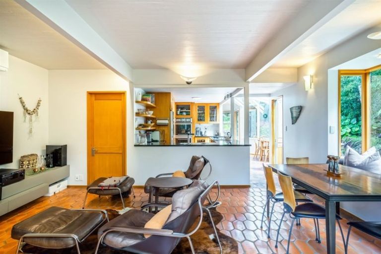 Photo of property in 50 Braemar Road, Castor Bay, Auckland, 0620