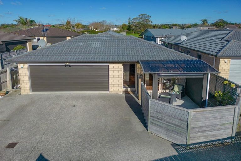 Photo of property in 43a Doment Crescent, Orewa, 0931