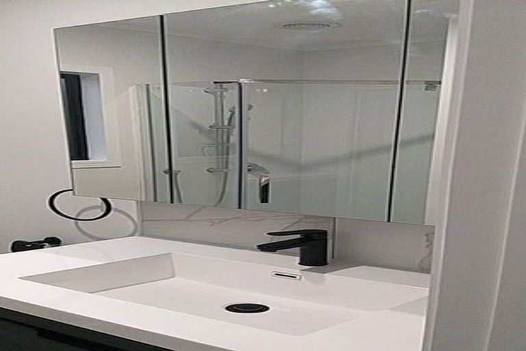 Photo of property in 1/117 Clevedon Road, Papakura, 2110