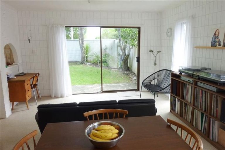 Photo of property in 85a Dignan Street, Point Chevalier, Auckland, 1022