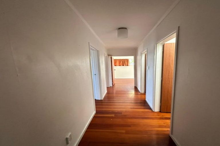 Photo of property in 89 Gossamer Drive, Pakuranga Heights, Auckland, 2010