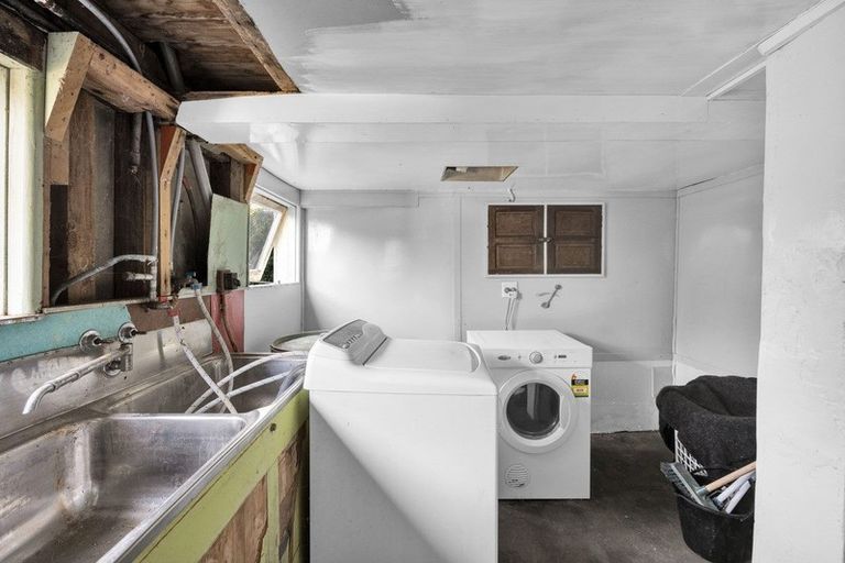 Photo of property in 53 Dorset Avenue, Westown, New Plymouth, 4310