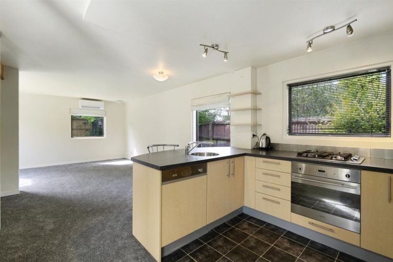 Photo of property in 2/124 Burwood Road, Burwood, Christchurch, 8083