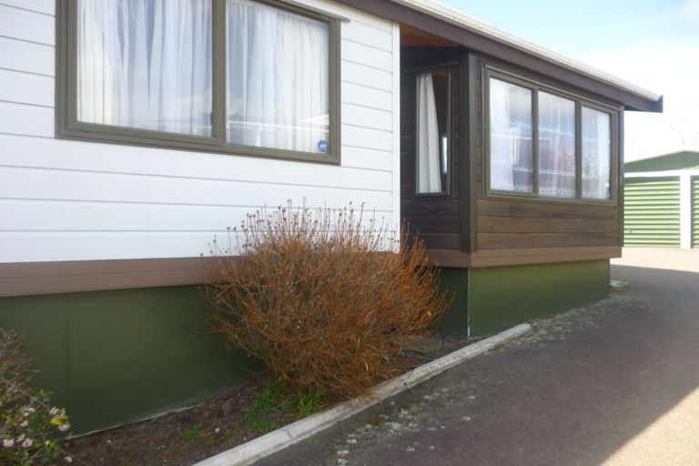 Photo of property in 21 Burton Place, Owhata, Rotorua, 3010