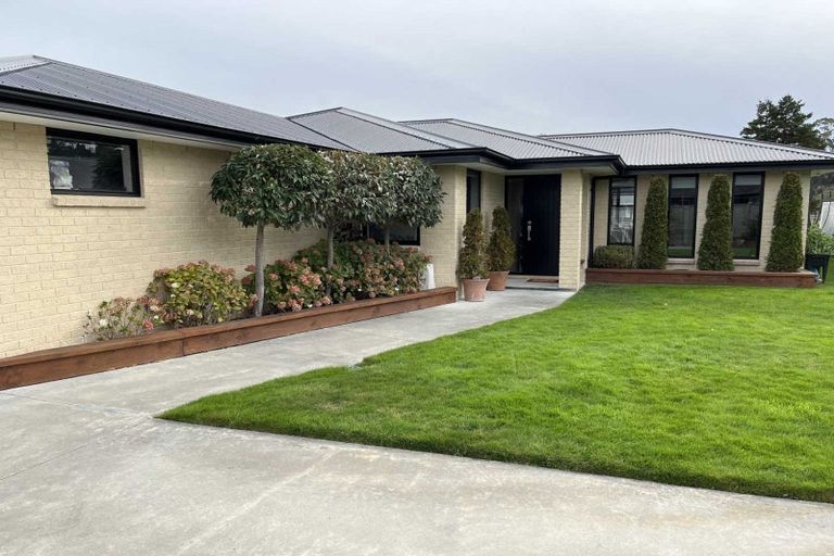 Photo of property in 14 Middleton Way, Ashhurst, 4810