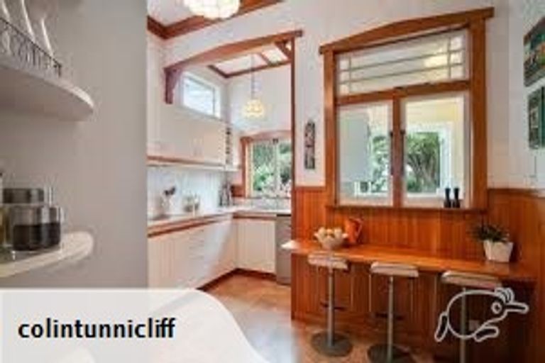 Photo of property in 15 Amaru Road, One Tree Hill, Auckland, 1061
