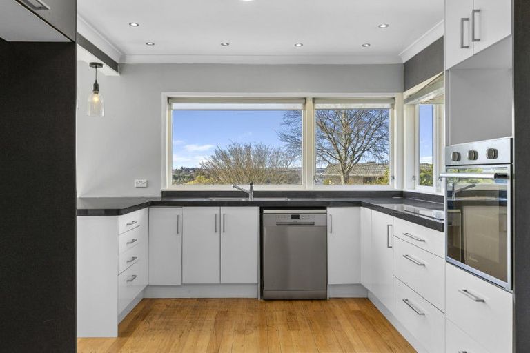 Photo of property in 18 Scenic Heights, Acacia Bay, Taupo, 3330