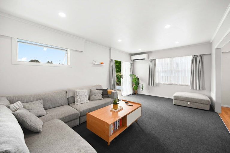 Photo of property in 30 Rhonda Avenue, Deanwell, Hamilton, 3206